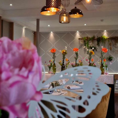 Logis Hotel Schaeffer- Restaurant Le Saint Georges Serrieres  Экстерьер фото