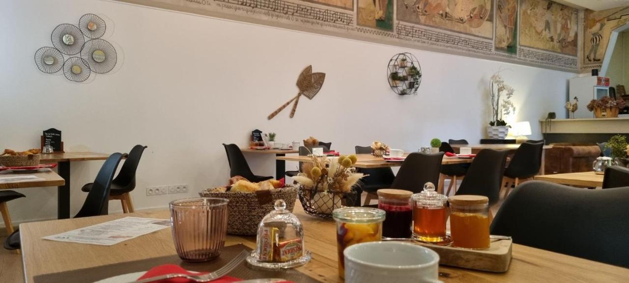 Logis Hotel Schaeffer- Restaurant Le Saint Georges Serrieres  Экстерьер фото