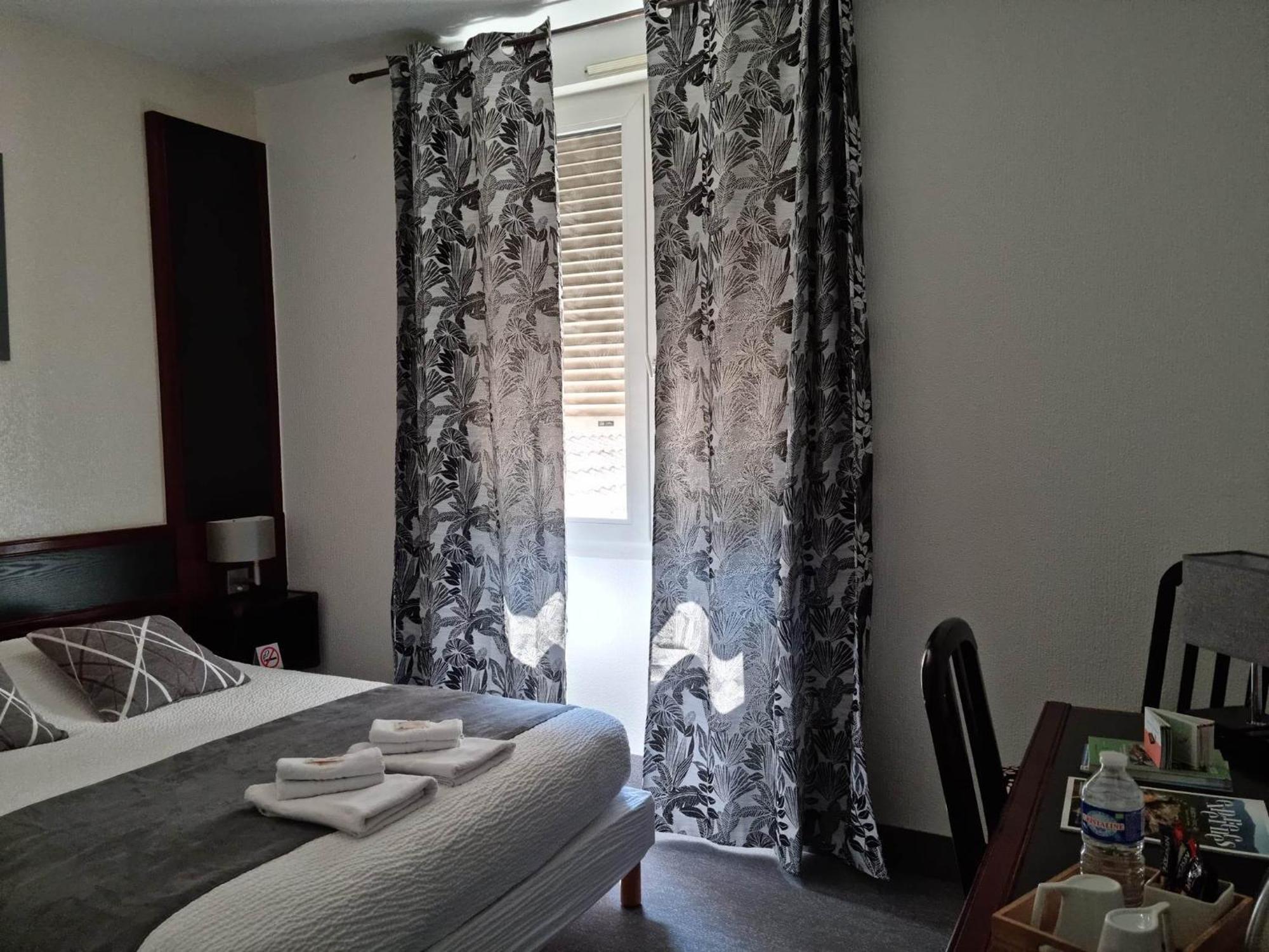 Logis Hotel Schaeffer- Restaurant Le Saint Georges Serrieres  Экстерьер фото