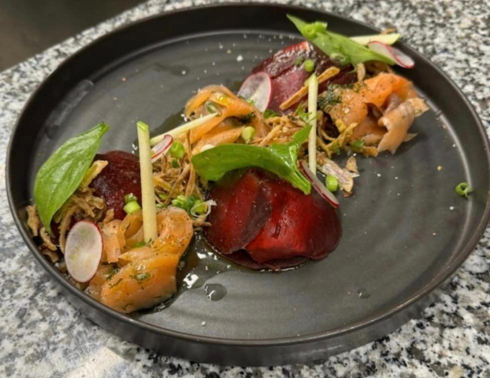 Logis Hotel Schaeffer- Restaurant Le Saint Georges Serrieres  Экстерьер фото