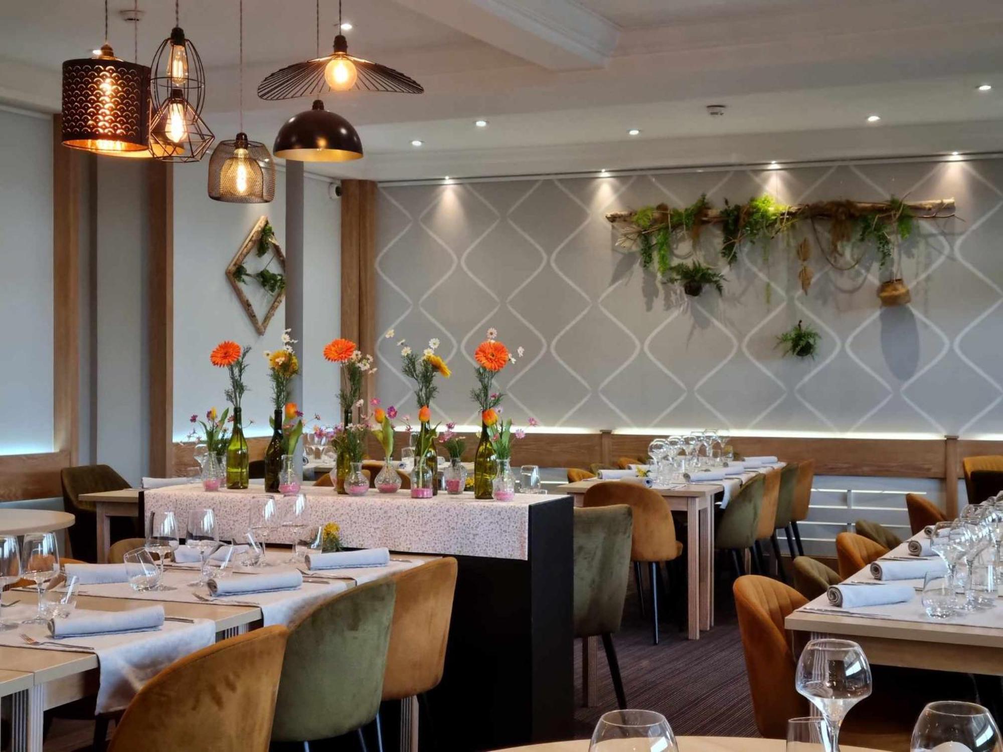 Logis Hotel Schaeffer- Restaurant Le Saint Georges Serrieres  Экстерьер фото